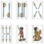 Las Espadas de Noemí Villamuza dejan de ser instrumentos violentos y se convierten en juguetes Baraja Mazoka cartas Fournier