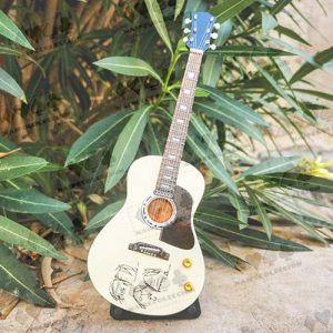 Miniature Guitar John Lennon Peace The Beatles Music replica mini guitarra paz Musica banda grupo 11