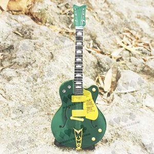 Miniature Guitar U2 Bono Mini Music Rock Ireland guitarra Irlanda green verde replica miniatura Musica grupo Banda 11