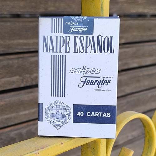Pacharan La Camerana baraja española Fournier Naipes Heraclio 40 cartas bebida alcohol endrinas botella copa publicitaria 12